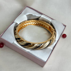 Handcrafted Pastel Enamel Twist Bangle