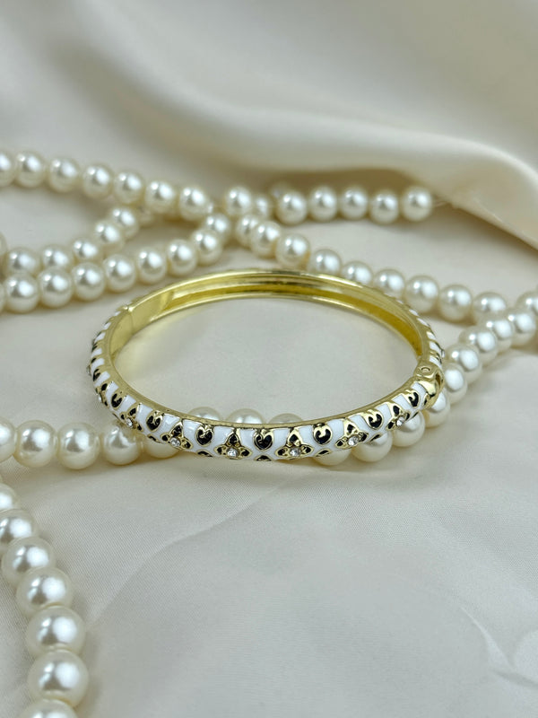 Handcrafted Heart Trellis Bangle