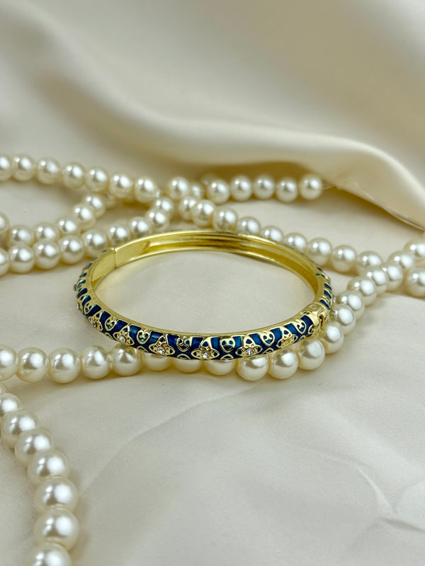Handcrafted Heart Trellis Bangle