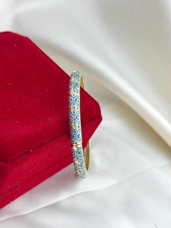Handcrafted Heart Trellis Bangle