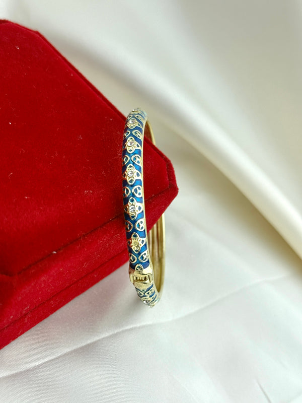 Handcrafted Heart Trellis Bangle