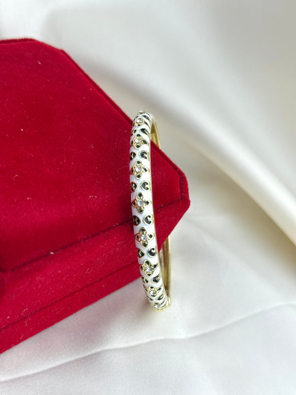 Handcrafted Heart Trellis Bangle